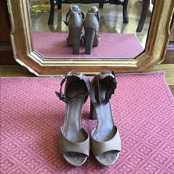 Diesel Distressed Leather Ankle Strap Sandals Sz 7 - Picture 12 of 14